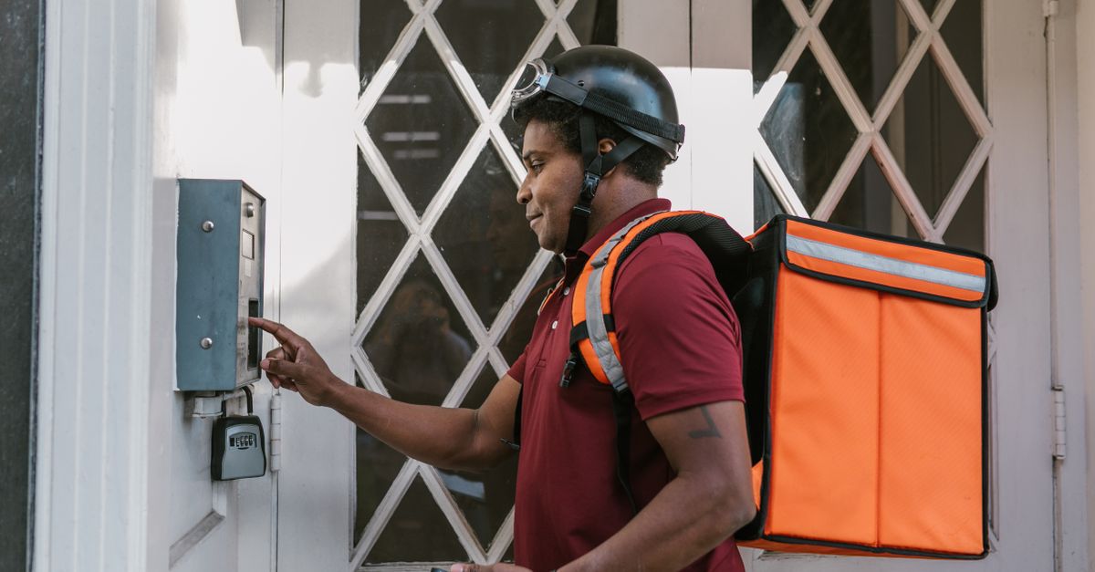 locksmith service technician — Livingston Locksmith Inc