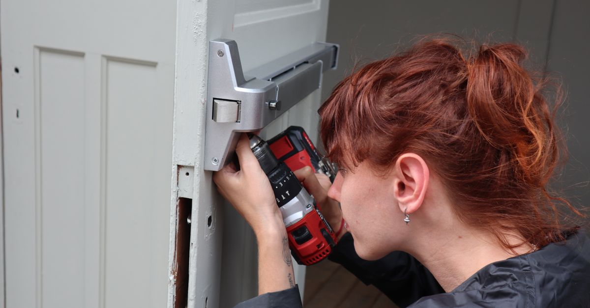 door handle lock hardware — Livingston Locksmith Inc